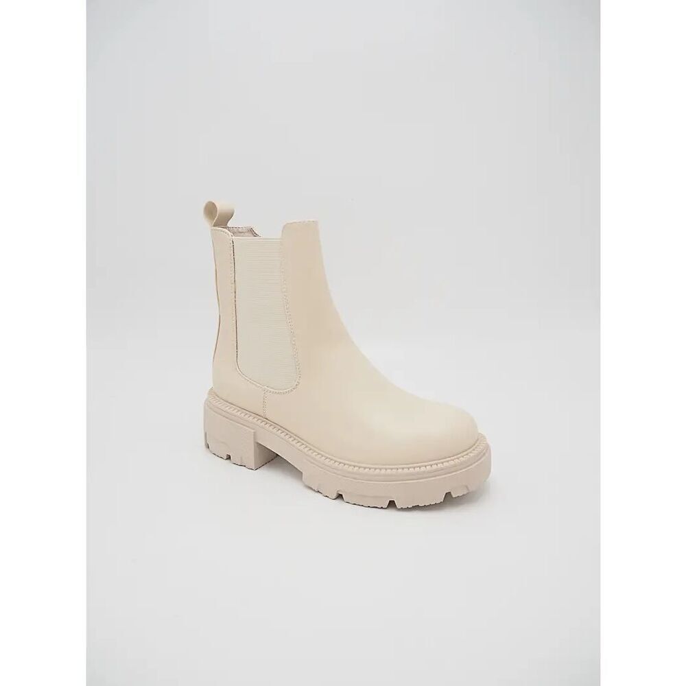Tulipano Suzzane Ankle Boots 10.5.  41